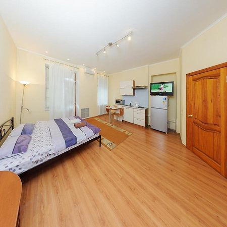 Apartments In Center Metro Olimpiyskay Velyka Vaselkivska Street Kiev Extérieur photo